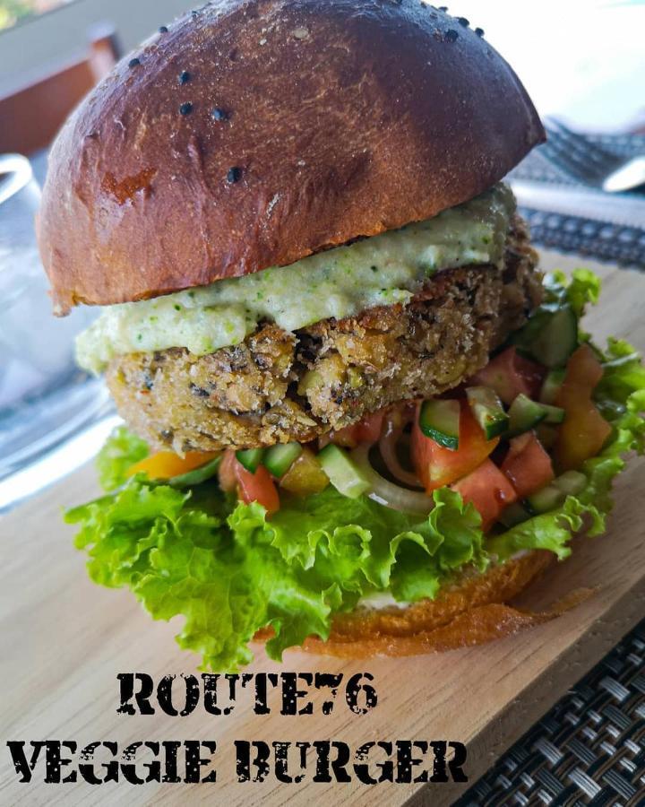 Route 76 Guest House センモノロム エクステリア 写真